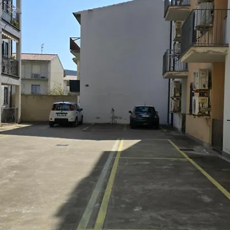 Bee House * Bosa Marina